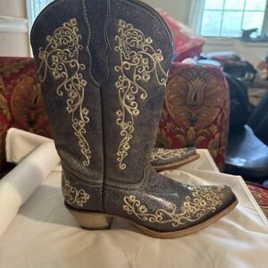 Corral Girl Teen Youth Womans Size 3 Embroidered Snip‎ Toe Western Boots